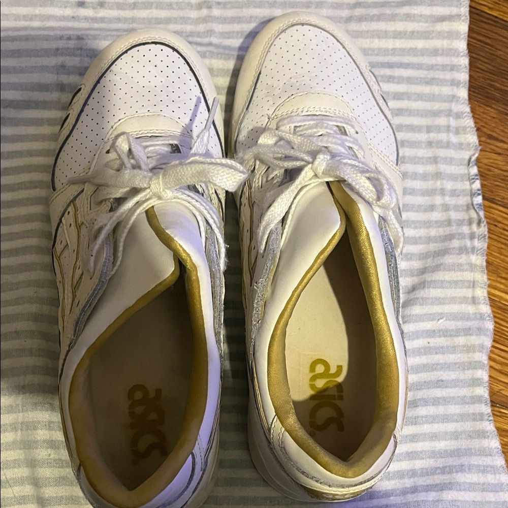 ASICS GEL-Lyte III OG Sneakers - White / Gold - Women’s 9 (Men’s 7.5)